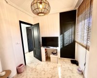 Revente - Villa -
Villamartin - Costa Blanca