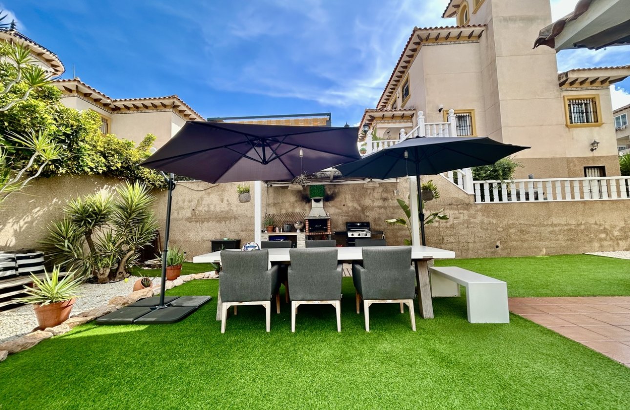 Revente - Villa -
Villamartin - Costa Blanca