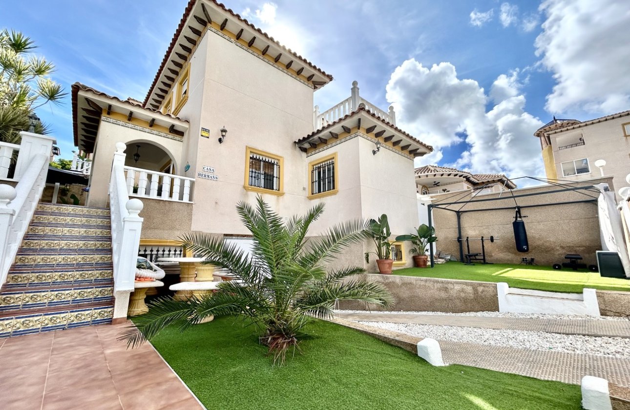 Revente - Villa -
Villamartin - Costa Blanca