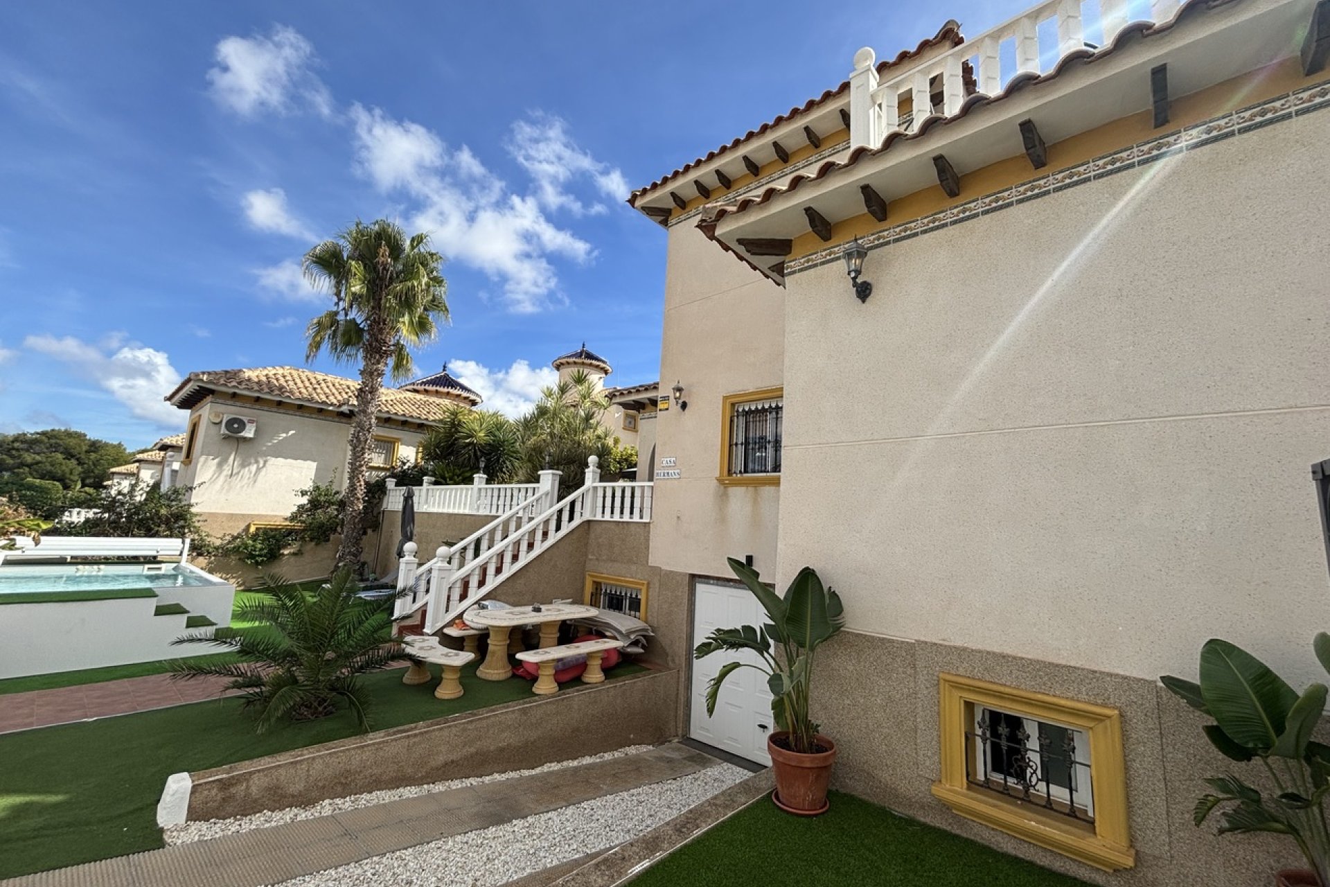 Revente - Villa -
Villamartin - Costa Blanca
