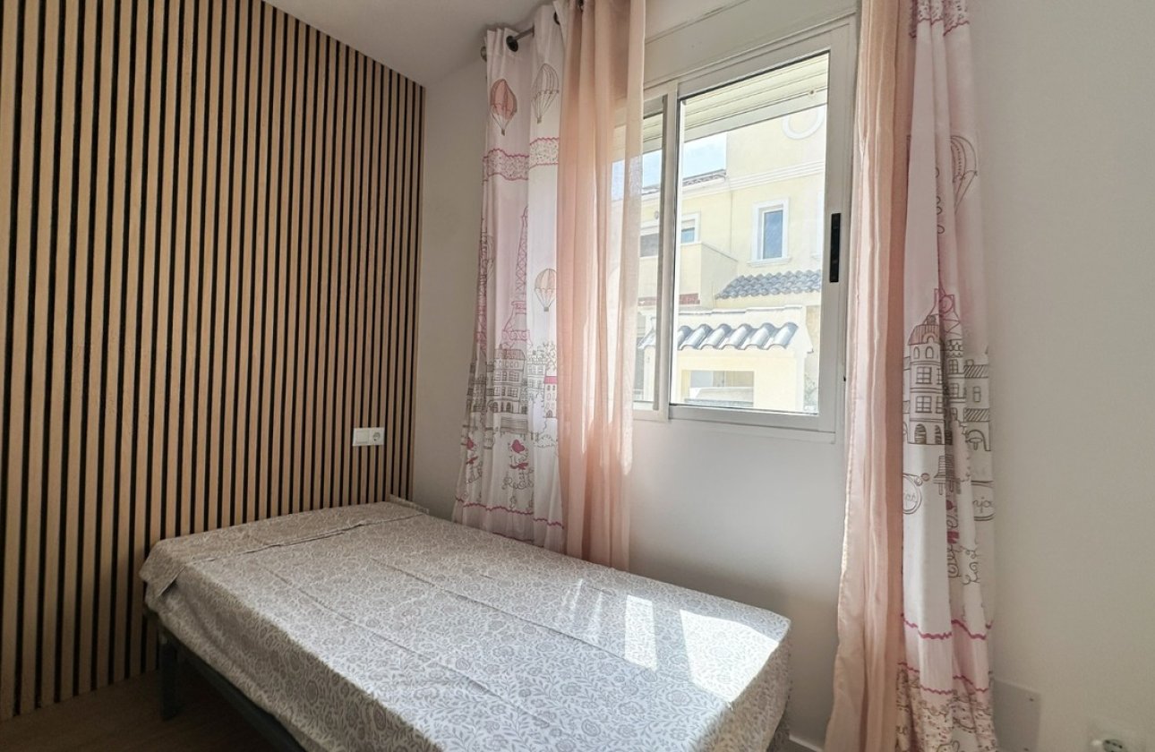 Revente - Villa -
Villamartin - Costa Blanca