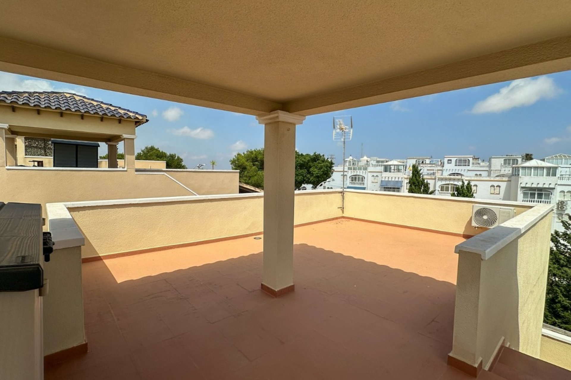 Revente - Villa -
Villamartin - Costa Blanca