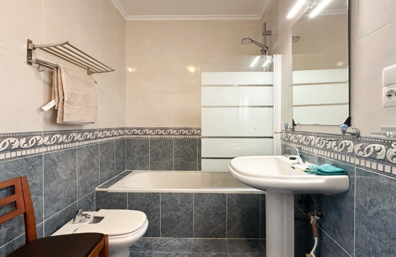 Revente - Villa -
Villamartin - Costa Blanca