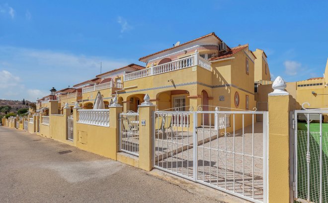 Semi Detached Penthouse - Revente - Orihuela Costa - Costa Blanca