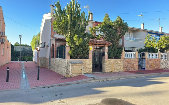 Terraced house - Resale - Torrevieja - Playa De Los Naufragos