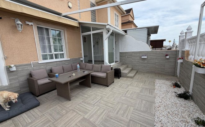 Town House - Herverkoop -
            Orihuela Costa - 81713