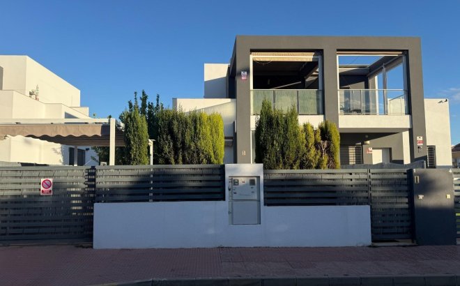 Town House - Herverkoop - Torrevieja - Aguas Nuevas