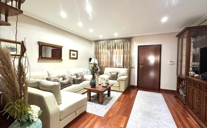 Town House - Herverkoop - Torrevieja - La Siesta