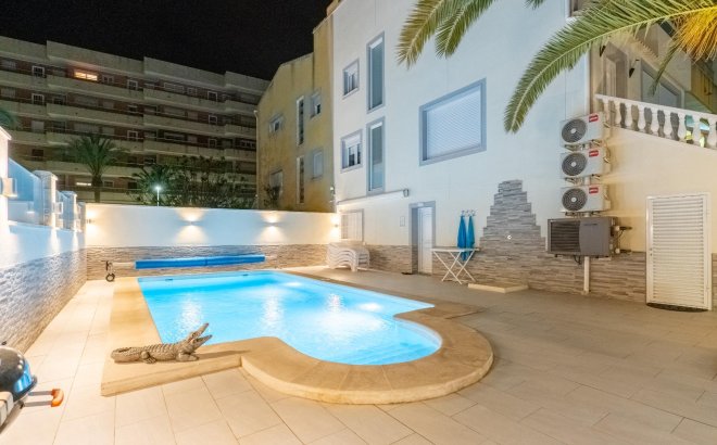 Town House - Herverkoop - Torrevieja - Punta Prima
