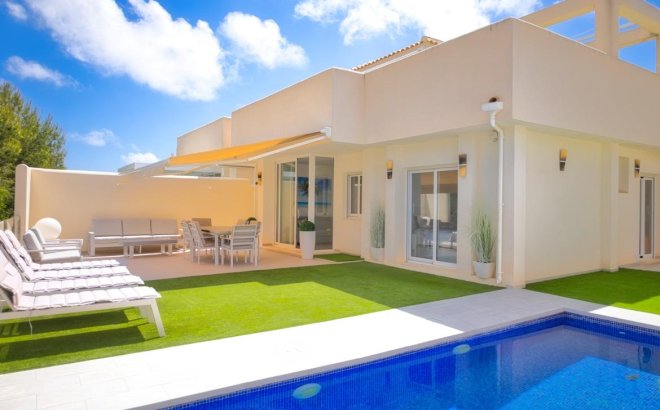 Town House - Resale - Orihuela Costa -
                Lomas De Don Juan