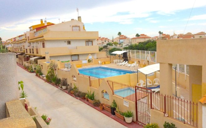 Town House - Resale -
            Playa Flamenca - 84101