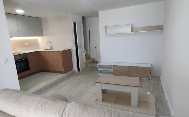 Town House - Resale - Torrevieja -
                Sector 25