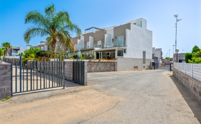 Town House - Revente - Torrevieja -
                Costa Blanca