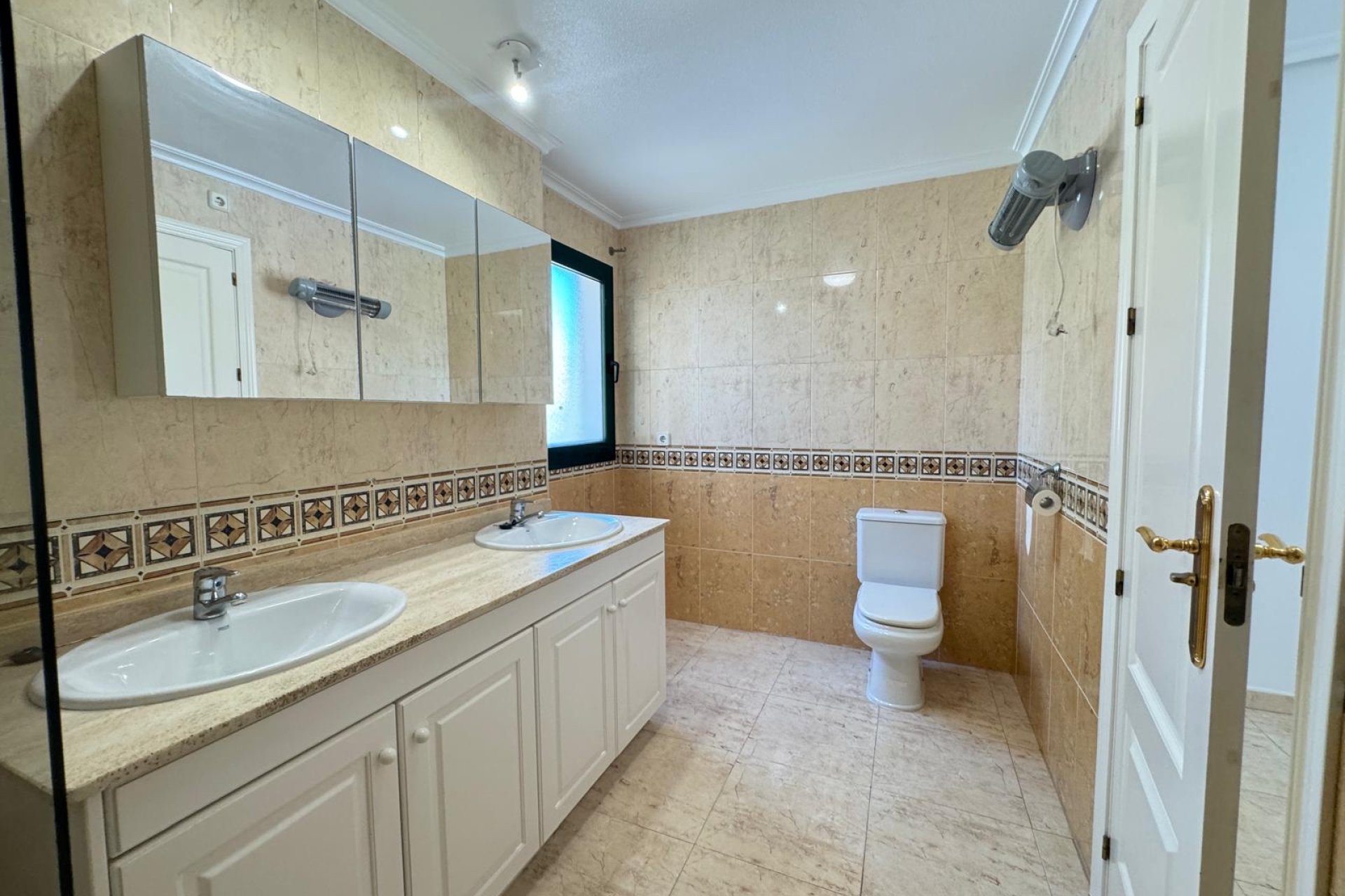 Verhuur - Appartement -
Orihuela Costa - Lomas de Campoamor