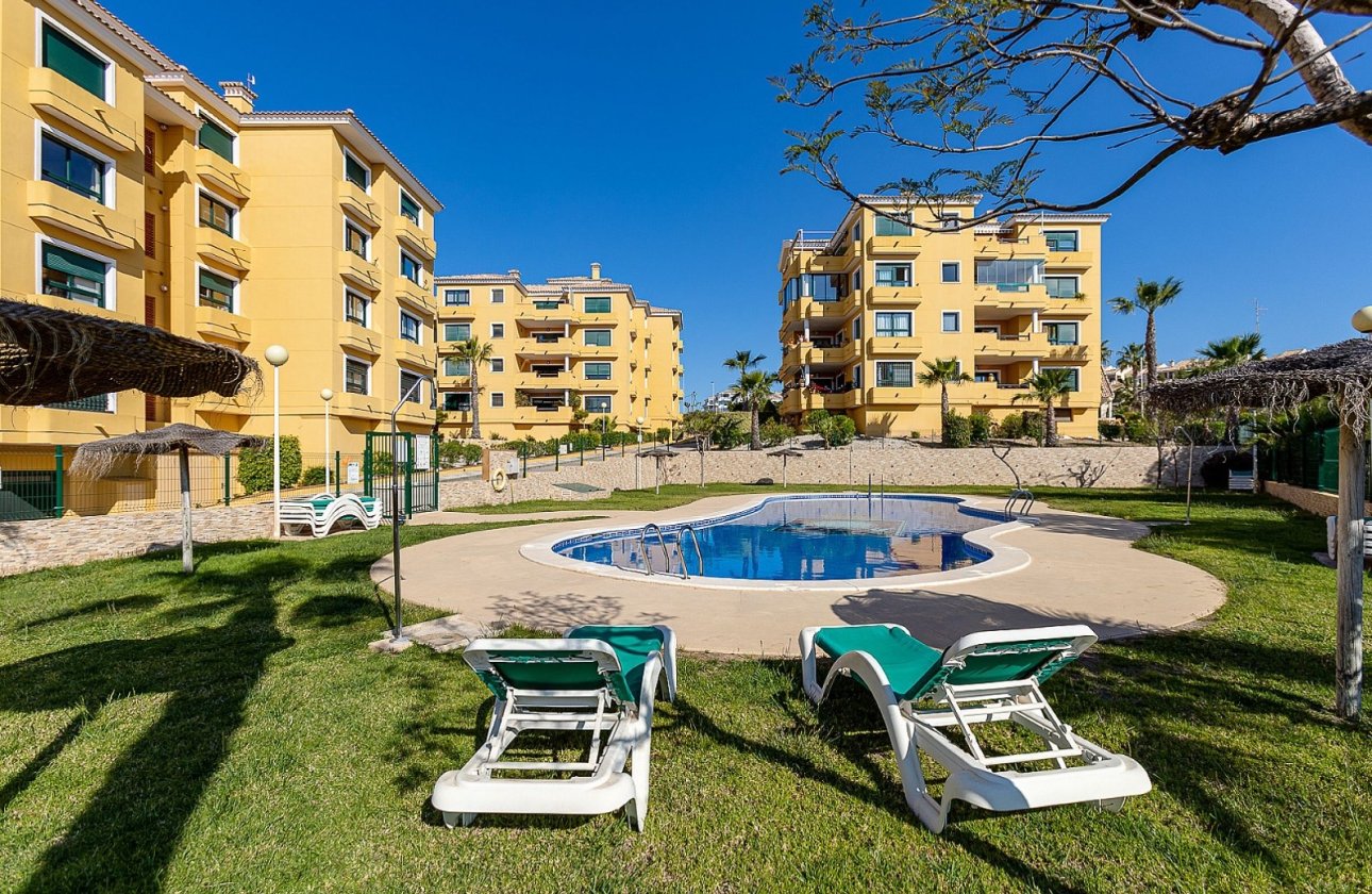 Verhuur - Appartement -
Orihuela Costa - Lomas de Campoamor