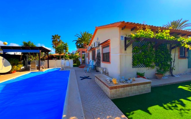 Villa - Herverkoop - Cabo Roig -
                Costa Blanca