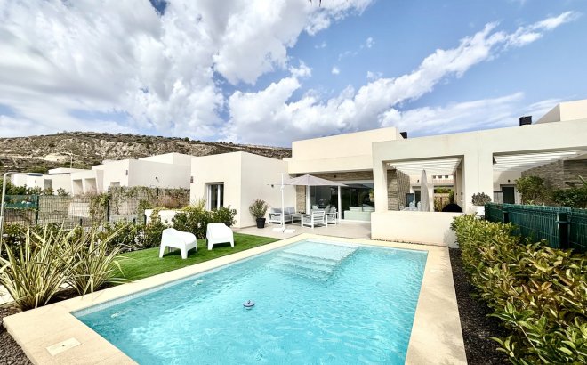 Villa - Herverkoop - La Finca Golf Resort -
                Inland