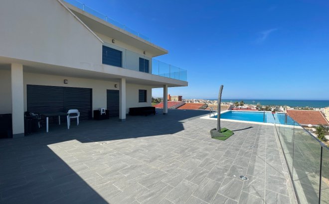 Villa - Herverkoop - La Mata - Costa Blanca