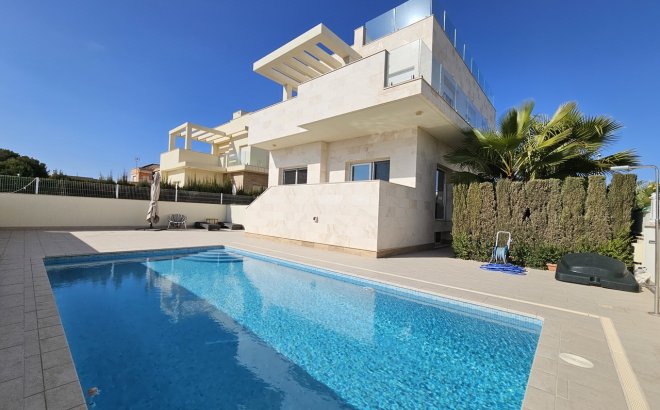 Villa - Herverkoop - La Zenia - Costa Blanca