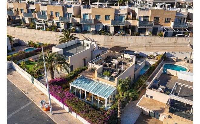 Villa - Herverkoop - La Zenia -
                Costa Blanca