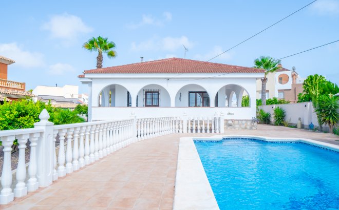 Villa - Herverkoop - Los Balcones -
                Costa Blanca