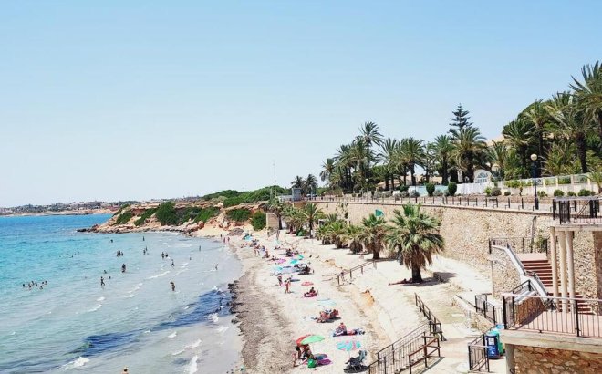 Villa - Herverkoop -
            Orihuela Costa - 48168