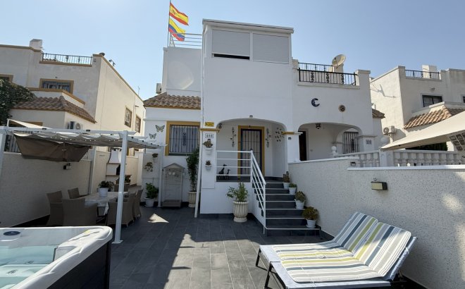 Villa - Herverkoop - Orihuela Costa - Costa Blanca