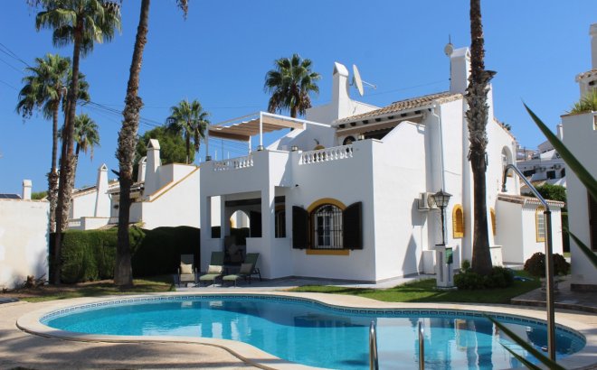 Villa - Herverkoop - Orihuela Costa -
                Costa Blanca