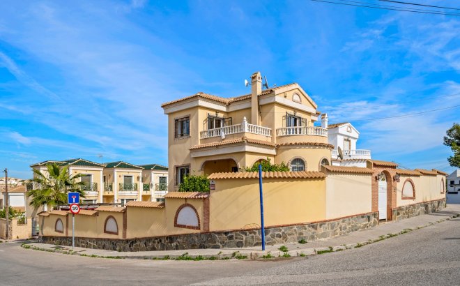 Villa - Herverkoop - Orihuela Costa - Costa Blanca