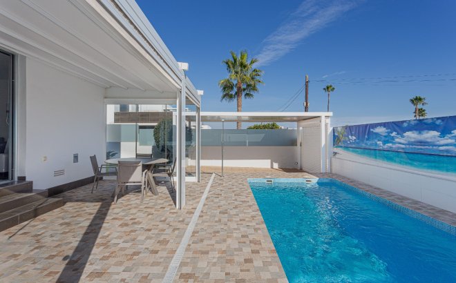 Villa - Herverkoop - Orihuela Costa - Costa Blanca