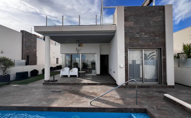 Villa - Herverkoop - Orihuela Costa - Costa Blanca