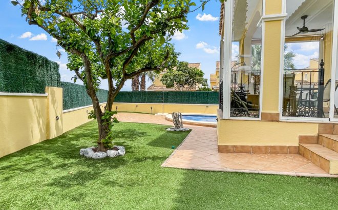 Villa - Herverkoop - Orihuela Costa - Costa Blanca