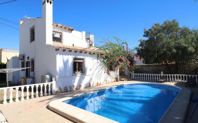 Villa - Herverkoop - Orihuela Costa - Costa Blanca