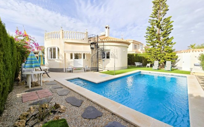 Villa - Herverkoop - Orihuela Costa - Playa Flamenca