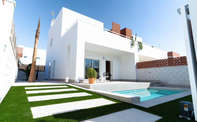 Villa - Herverkoop - Pilar de la Horadada -
                Costa Blanca