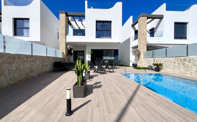 Villa - Herverkoop - Playa Flamenca - Costa Blanca