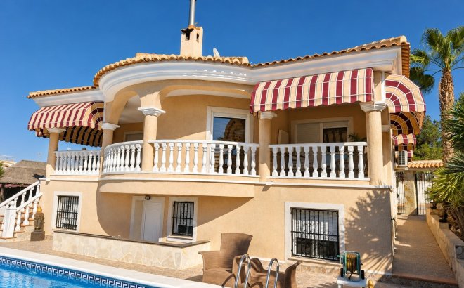 Villa - Herverkoop - Rojales -
                Inland