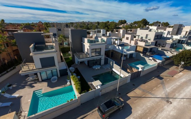 Villa - Herverkoop - San Miguel de Salinas - Bellavista