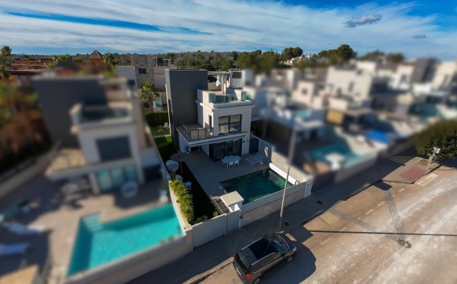 Villa - Herverkoop - San Miguel de Salinas - Bellavista