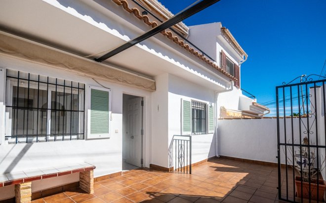 Villa - Herverkoop - San Miguel de Salinas - Inland