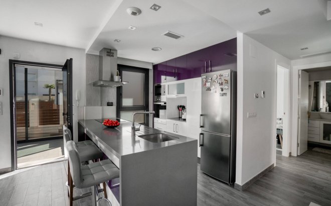 Villa - Herverkoop - Torrevieja - Aguas Nuevas 2