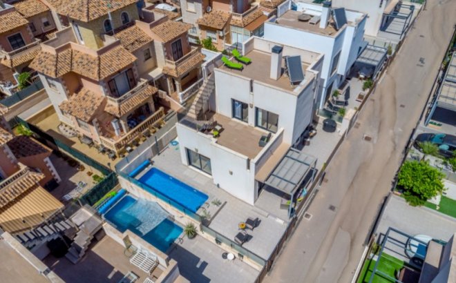 Villa - Herverkoop - Torrevieja - Costa Blanca