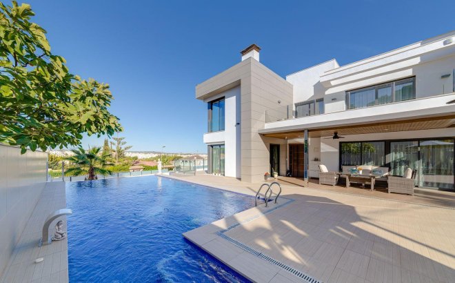 Villa - Herverkoop - Torrevieja - Costa Blanca
