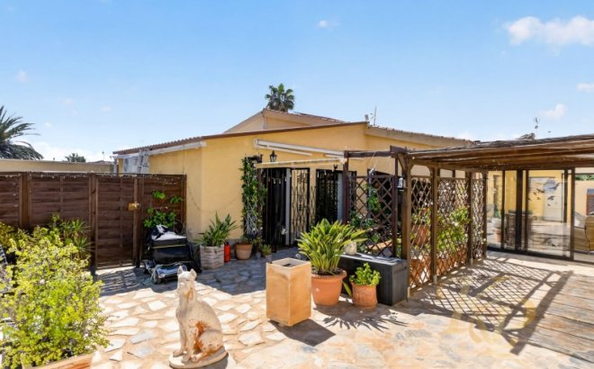 Villa - Herverkoop - Torrevieja - Costa Blanca