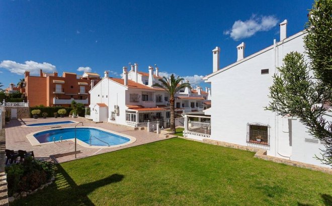 Villa - Herverkoop - Torrevieja - La Mata