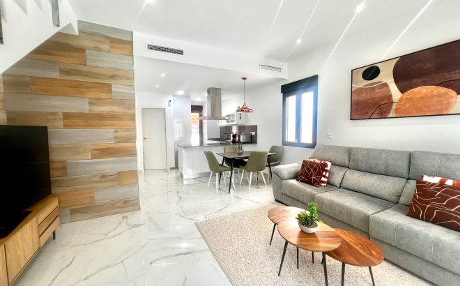 Villa - Herverkoop - Torrevieja - La Siesta - El Salado - Torreta