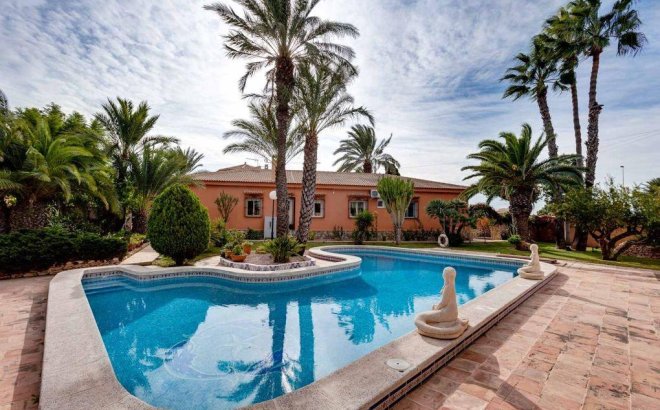 Villa - Herverkoop - Torrevieja -
                La Siesta - El Salado - Torreta