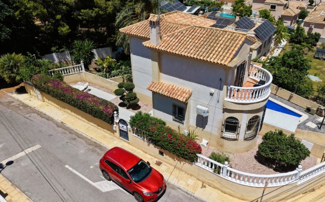 Villa - Herverkoop - Villamartin -
                Costa Blanca
