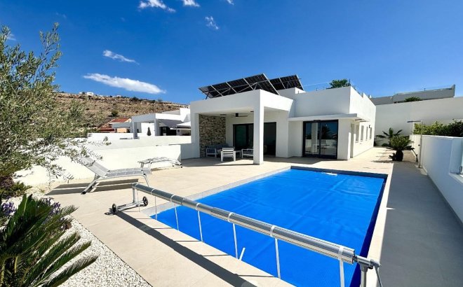 Villa - New Build - Benijofar - Pueblo