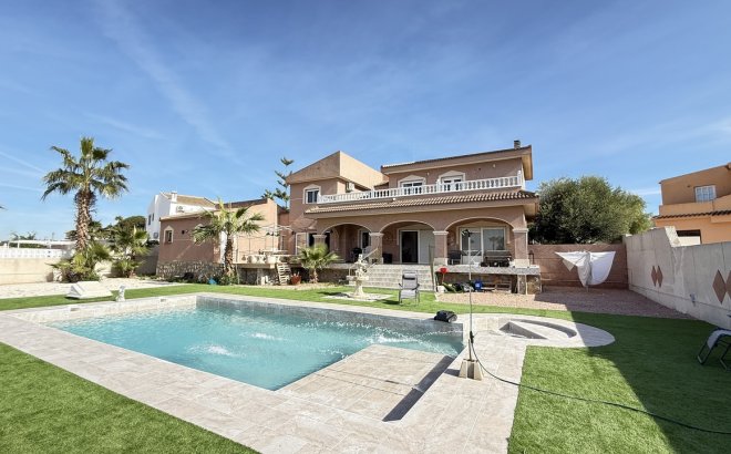 Villa - Resale - Benijofar -
                Costa Blanca